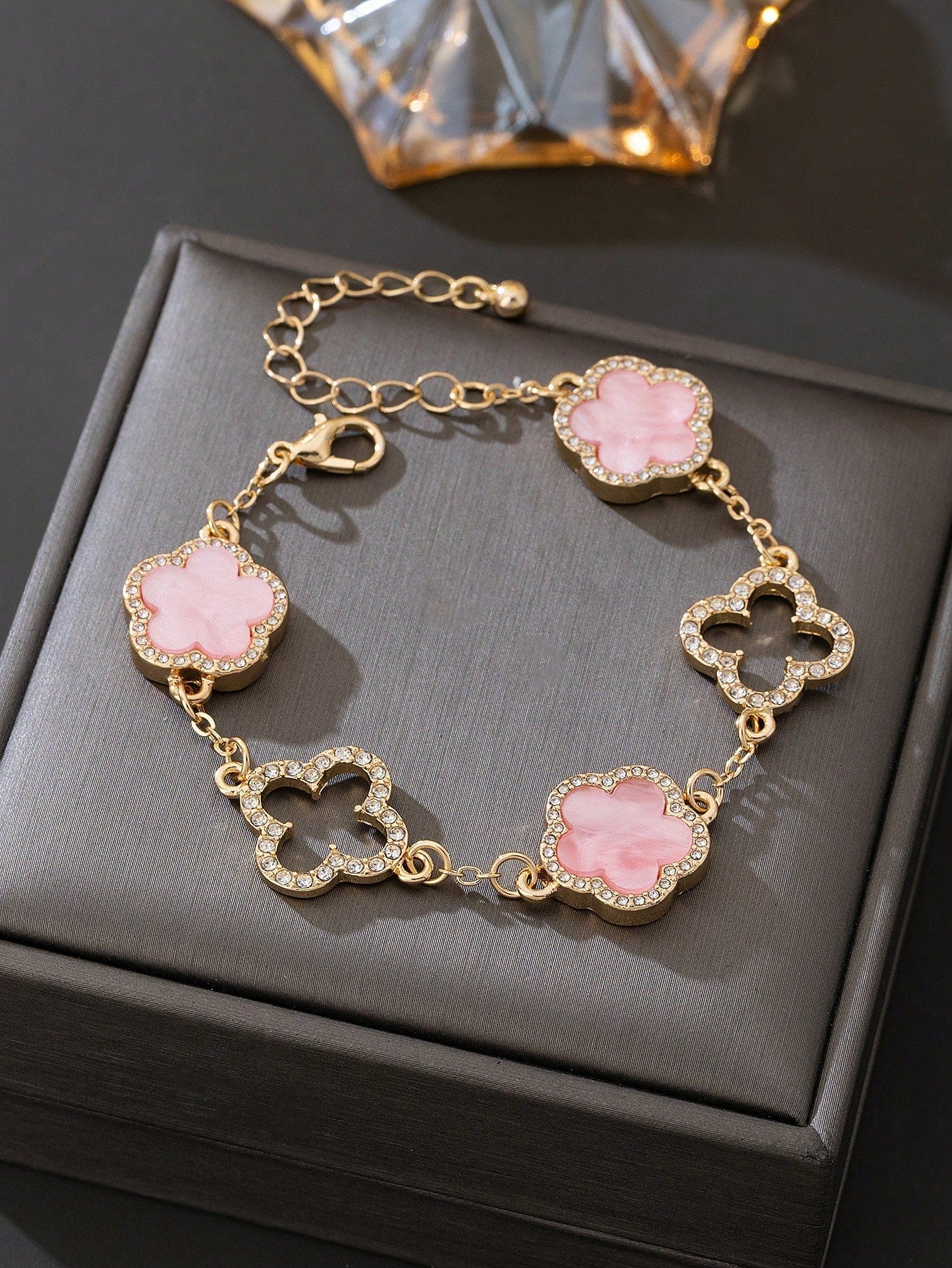 1pc Luxury Elegant Rhinestone Hollow Clover & Flower Charm Bracelet For Women (No Gift Box) Shopulia